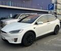 Белый Тесла Модель Х, объемом двигателя 0 л и пробегом 130 тыс. км за 30000 $, фото 1 на Automoto.ua