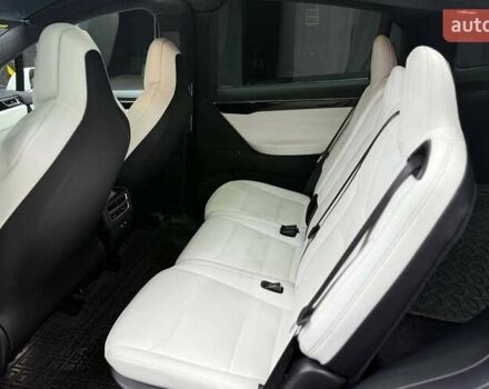 Білий Тесла Модель Х, об'ємом двигуна 0 л та пробігом 64 тис. км за 29900 $, фото 26 на Automoto.ua