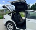 Белый Тесла Модель Х, объемом двигателя 0 л и пробегом 199 тыс. км за 19200 $, фото 17 на Automoto.ua