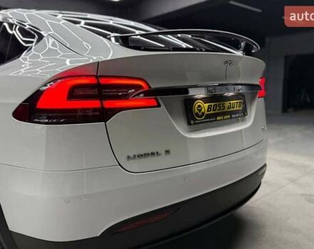 Білий Тесла Модель Х, об'ємом двигуна 0 л та пробігом 64 тис. км за 29900 $, фото 7 на Automoto.ua