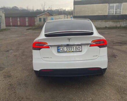 Белый Тесла Модель Х, объемом двигателя 0 л и пробегом 64 тыс. км за 29500 $, фото 4 на Automoto.ua