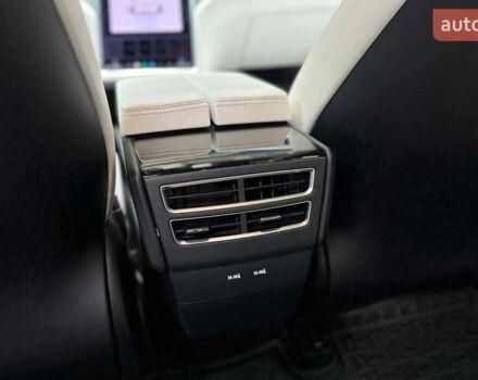 Білий Тесла Модель Х, об'ємом двигуна 0 л та пробігом 64 тис. км за 29900 $, фото 28 на Automoto.ua