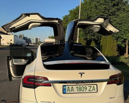 Білий Тесла Модель Х, об'ємом двигуна 0 л та пробігом 51 тис. км за 29000 $, фото 2 на Automoto.ua