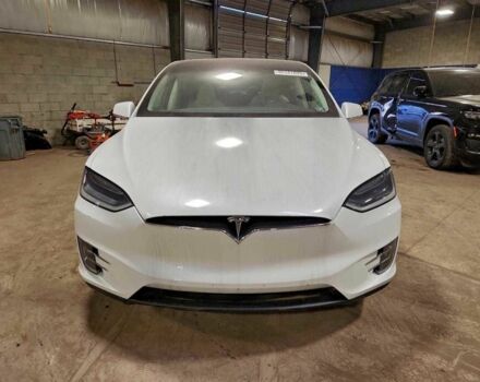 Білий Тесла Модель Х, об'ємом двигуна 0 л та пробігом 101 тис. км за 7500 $, фото 4 на Automoto.ua