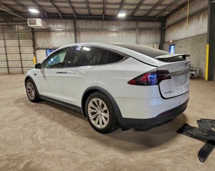 Білий Тесла Модель Х, об'ємом двигуна 0 л та пробігом 101 тис. км за 7500 $, фото 1 на Automoto.ua