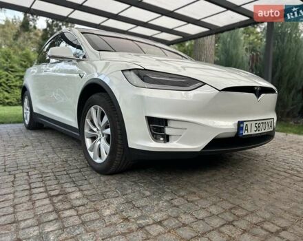 Тесла Модель Х 2017 в Киеве на Automoto.ua Белый Тесла Модель Х, объемом двигателя 0 л и пробегом 149 тыс. км за 22500 $, фото 1 на Automoto.ua