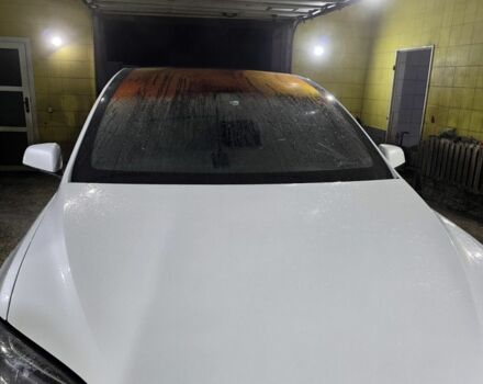 Белый Тесла Модель Х, объемом двигателя 0 л и пробегом 126 тыс. км за 29000 $, фото 7 на Automoto.ua