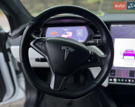 Білий Тесла Модель Х, об'ємом двигуна 0 л та пробігом 100 тис. км за 24999 $, фото 15 на Automoto.ua