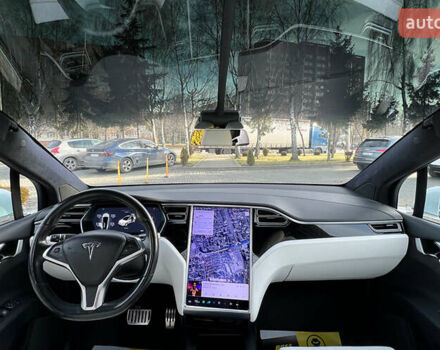 Белый Тесла Модель Х, объемом двигателя 0 л и пробегом 72 тыс. км за 40650 $, фото 13 на Automoto.ua