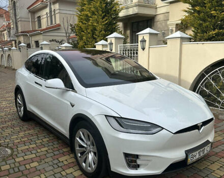 Белый Тесла Модель Х, объемом двигателя 0 л и пробегом 70 тыс. км за 24000 $, фото 12 на Automoto.ua