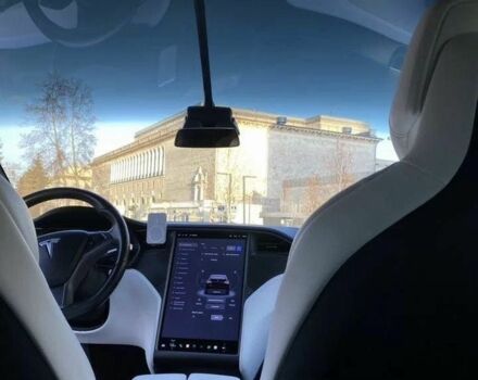 Білий Тесла Модель Х, об'ємом двигуна 0 л та пробігом 70 тис. км за 25500 $, фото 6 на Automoto.ua