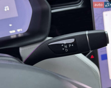 Белый Тесла Модель Х, объемом двигателя 0 л и пробегом 100 тыс. км за 22999 $, фото 18 на Automoto.ua