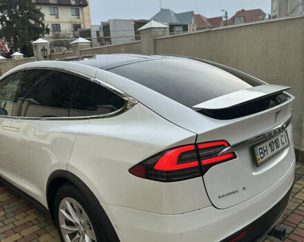 Белый Тесла Модель Х, объемом двигателя 0 л и пробегом 70 тыс. км за 24000 $, фото 19 на Automoto.ua