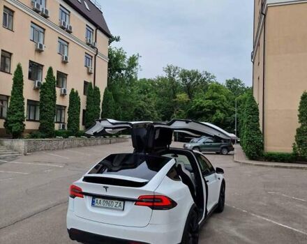 Белый Тесла Модель Х, объемом двигателя 0 л и пробегом 110 тыс. км за 25500 $, фото 21 на Automoto.ua