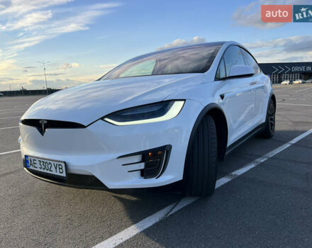 Тесла Модель Х 2018 у Дніпро (Дніпропетровську) на Automoto.ua Білий Тесла Модель Х, об'ємом двигуна 0 л та пробігом 194 тис. км за 29900 $, фото 2 на Automoto.ua