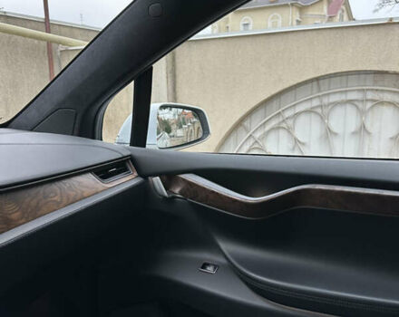 Белый Тесла Модель Х, объемом двигателя 0 л и пробегом 70 тыс. км за 24000 $, фото 27 на Automoto.ua