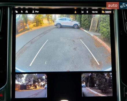 Белый Тесла Модель Х, объемом двигателя 0 л и пробегом 160 тыс. км за 21500 $, фото 24 на Automoto.ua