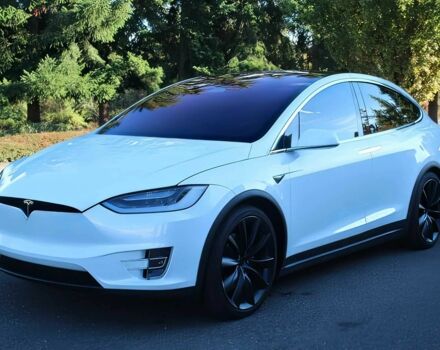 Белый Тесла Модель Х, объемом двигателя 0 л и пробегом 36 тыс. км за 9000 $, фото 2 на Automoto.ua