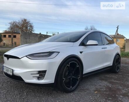 Білий Тесла Модель Х, об'ємом двигуна 0 л та пробігом 31 тис. км за 28600 $, фото 3 на Automoto.ua