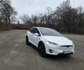 Белый Тесла Модель Х, объемом двигателя 0 л и пробегом 126 тыс. км за 29000 $, фото 3 на Automoto.ua