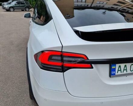 Белый Тесла Модель Х, объемом двигателя 0 л и пробегом 110 тыс. км за 25500 $, фото 9 на Automoto.ua