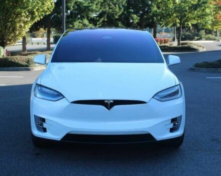 Белый Тесла Модель Х, объемом двигателя 0 л и пробегом 44 тыс. км за 8500 $, фото 1 на Automoto.ua