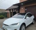 Белый Тесла Модель Х, объемом двигателя 0 л и пробегом 90 тыс. км за 27500 $, фото 1 на Automoto.ua