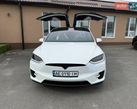 Білий Тесла Модель Х, об'ємом двигуна 0 л та пробігом 47 тис. км за 29900 $, фото 1 на Automoto.ua