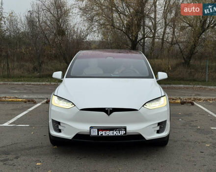 Білий Тесла Модель Х, об'ємом двигуна 0 л та пробігом 100 тис. км за 24999 $, фото 1 на Automoto.ua