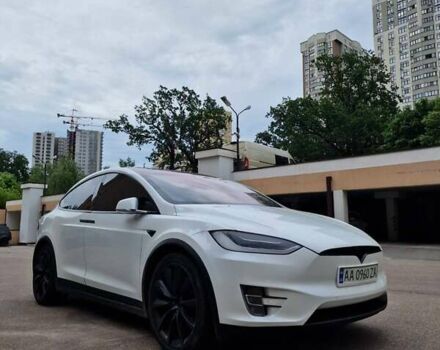 Белый Тесла Модель Х, объемом двигателя 0 л и пробегом 110 тыс. км за 25500 $, фото 5 на Automoto.ua