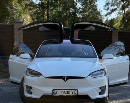 Белый Тесла Модель Х, объемом двигателя 0 л и пробегом 99 тыс. км за 30000 $, фото 8 на Automoto.ua