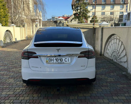 Белый Тесла Модель Х, объемом двигателя 0 л и пробегом 70 тыс. км за 24000 $, фото 1 на Automoto.ua
