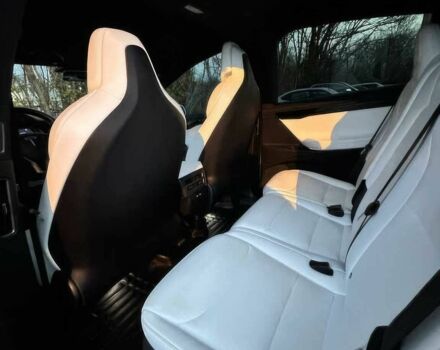 Белый Тесла Модель Х, объемом двигателя 0 л и пробегом 48 тыс. км за 4000 $, фото 12 на Automoto.ua