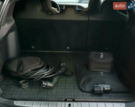 Белый Тесла Модель Х, объемом двигателя 0 л и пробегом 160 тыс. км за 21500 $, фото 7 на Automoto.ua