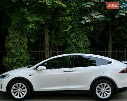 Белый Тесла Модель Х, объемом двигателя 0 л и пробегом 160 тыс. км за 21500 $, фото 4 на Automoto.ua