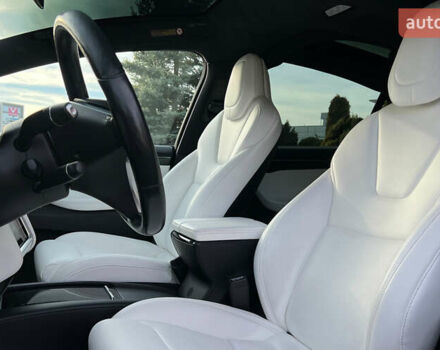Белый Тесла Модель Х, объемом двигателя 0 л и пробегом 72 тыс. км за 40650 $, фото 8 на Automoto.ua