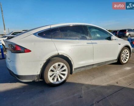 Білий Тесла Модель Х, об'ємом двигуна 0 л та пробігом 160 тис. км за 8200 $, фото 2 на Automoto.ua