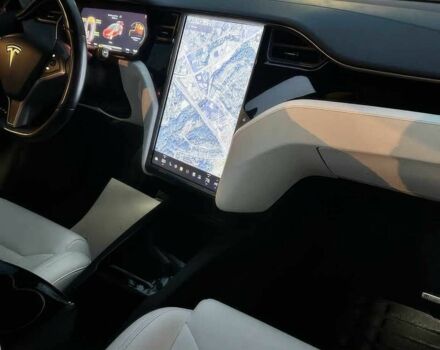 Белый Тесла Модель Х, объемом двигателя 0 л и пробегом 48 тыс. км за 4000 $, фото 8 на Automoto.ua