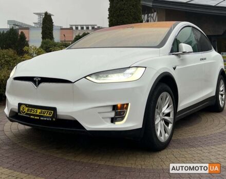 Белый Тесла Модель Х, объемом двигателя 75 л и пробегом 150 тыс. км за 26700 $, фото 2 на Automoto.ua