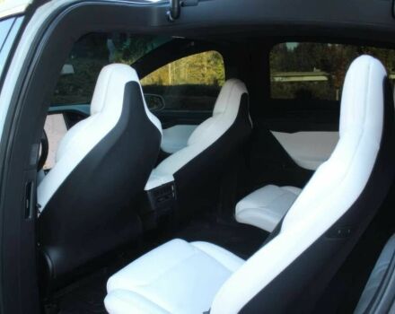 Белый Тесла Модель Х, объемом двигателя 0 л и пробегом 44 тыс. км за 8500 $, фото 17 на Automoto.ua