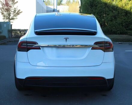 Белый Тесла Модель Х, объемом двигателя 0 л и пробегом 36 тыс. км за 9000 $, фото 5 на Automoto.ua