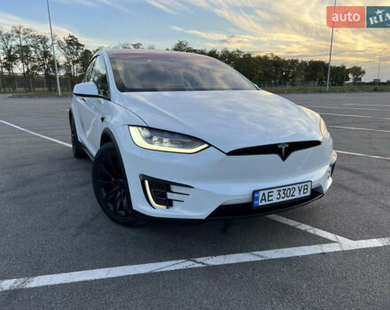 Тесла Модель Х 2018 у Дніпро (Дніпропетровську) на Automoto.ua Білий Тесла Модель Х, об'ємом двигуна 0 л та пробігом 194 тис. км за 29900 $, фото 18 на Automoto.ua