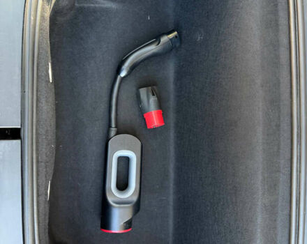 Белый Тесла Модель Х, объемом двигателя 0 л и пробегом 99 тыс. км за 30000 $, фото 29 на Automoto.ua