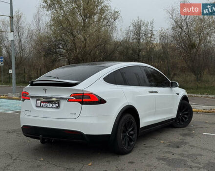 Білий Тесла Модель Х, об'ємом двигуна 0 л та пробігом 100 тис. км за 24999 $, фото 5 на Automoto.ua