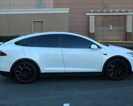 Белый Тесла Модель Х, объемом двигателя 0 л и пробегом 36 тыс. км за 9000 $, фото 7 на Automoto.ua