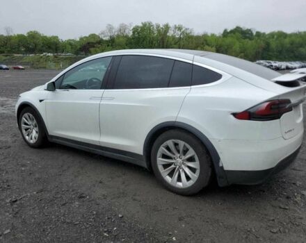 Белый Тесла Модель Х, объемом двигателя 0 л и пробегом 63 тыс. км за 9500 $, фото 1 на Automoto.ua