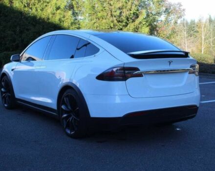 Белый Тесла Модель Х, объемом двигателя 0 л и пробегом 44 тыс. км за 8500 $, фото 4 на Automoto.ua