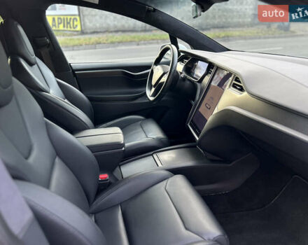 Белый Тесла Модель Х, объемом двигателя 0 л и пробегом 93 тыс. км за 34000 $, фото 24 на Automoto.ua