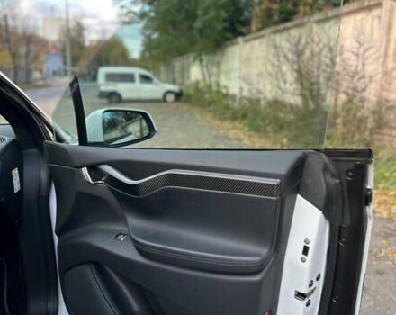 Белый Тесла Модель Х, объемом двигателя 0 л и пробегом 93 тыс. км за 34000 $, фото 6 на Automoto.ua