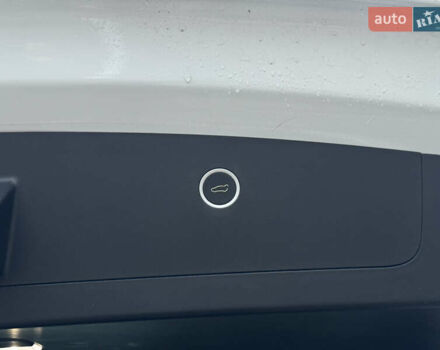 Білий Тесла Модель Х, об'ємом двигуна 0 л та пробігом 100 тис. км за 24999 $, фото 32 на Automoto.ua